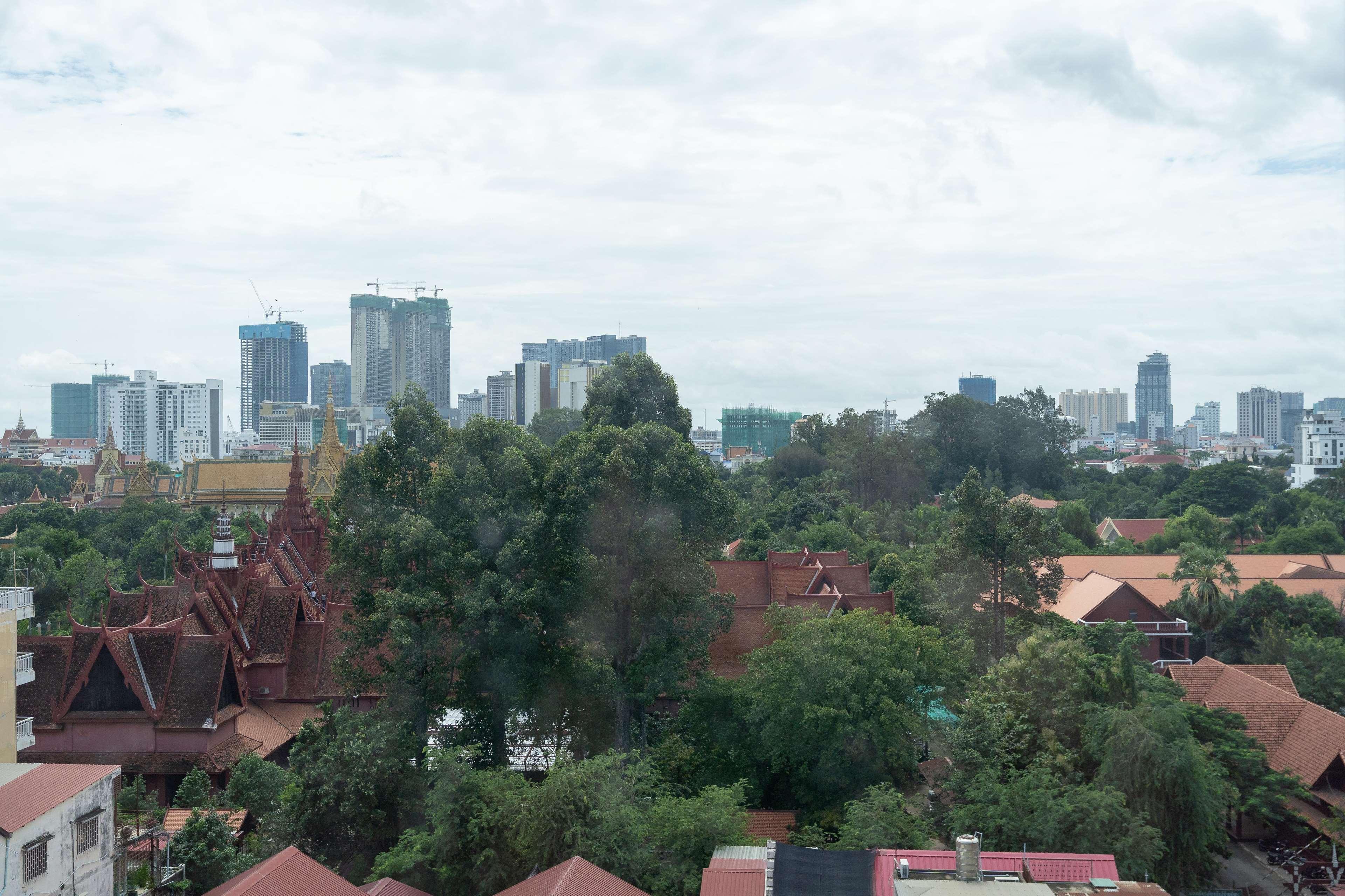 Hyatt Regency Phnom Penh Hotell Exteriör bild