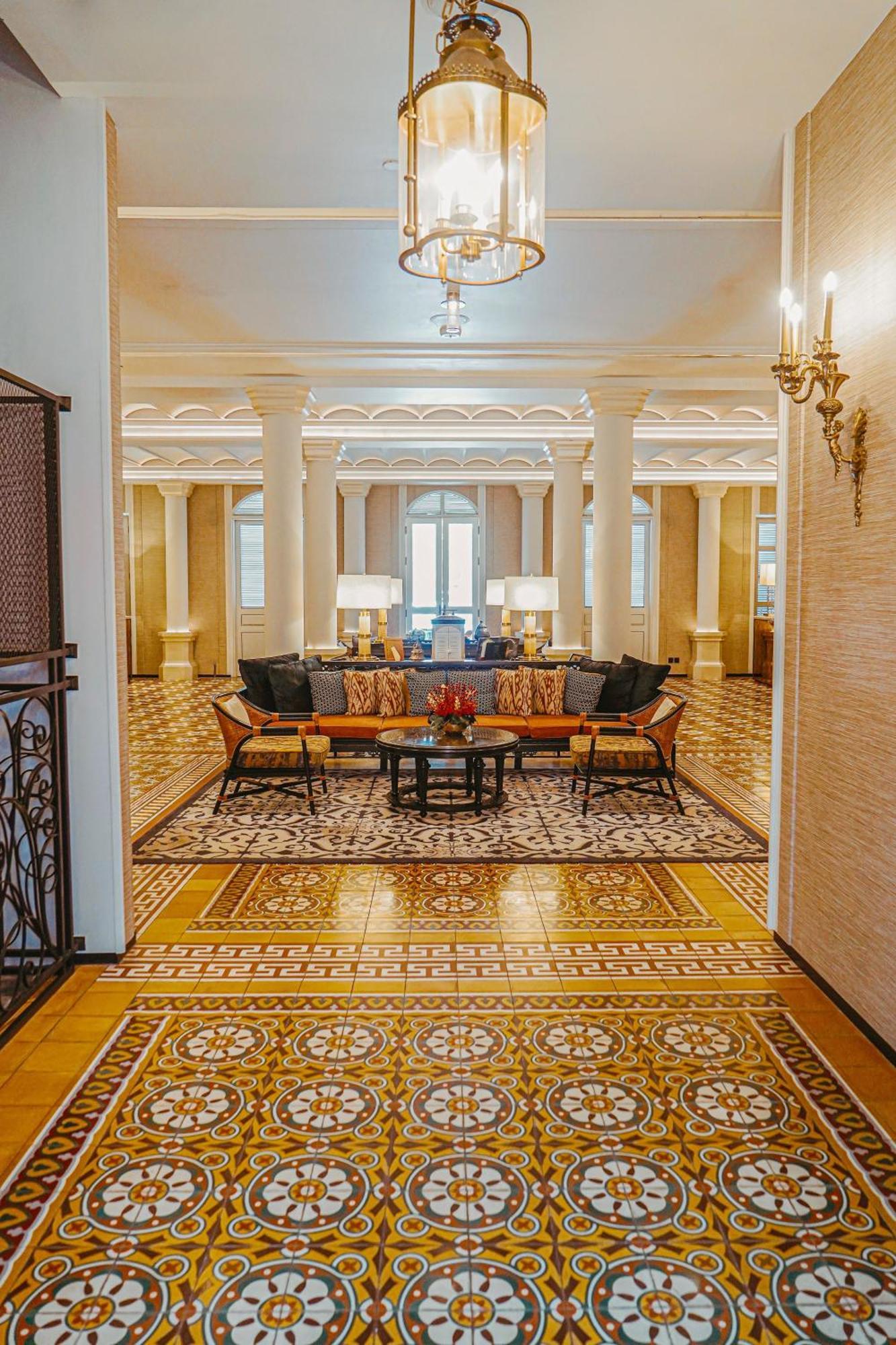 Hyatt Regency Phnom Penh Hotell Exteriör bild